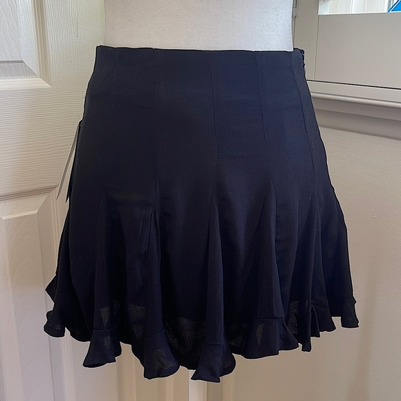 NWT Forever 21 Mini Skirt - Picture 1 of 13